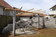 Pergola in Dreieckform